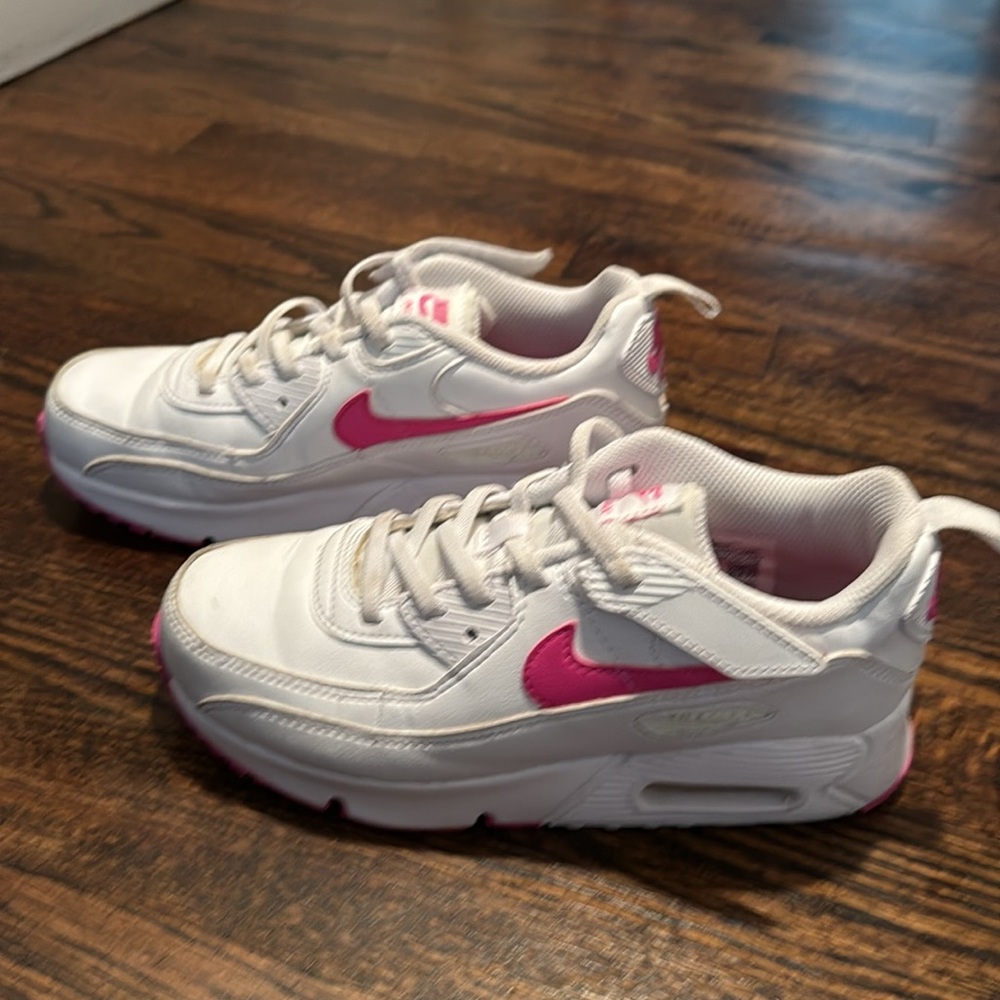 Nike Air Max White and Pink Sneakers youth size 3 - Picture 2 of 11